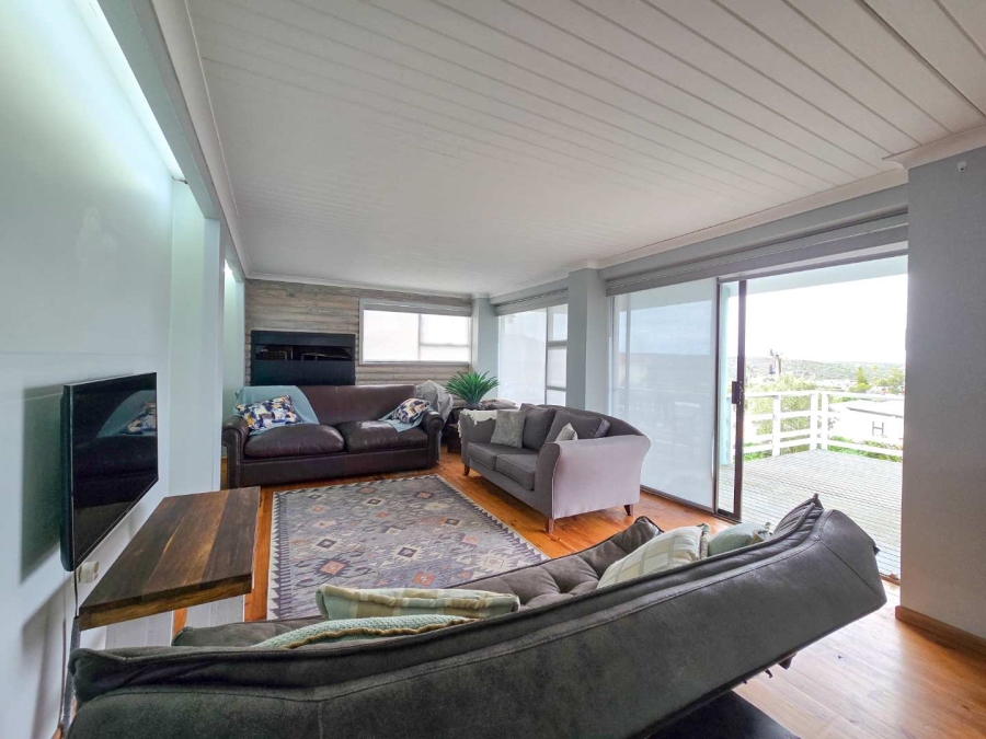 4 Bedroom Property for Sale in Stilbaai Wes Western Cape